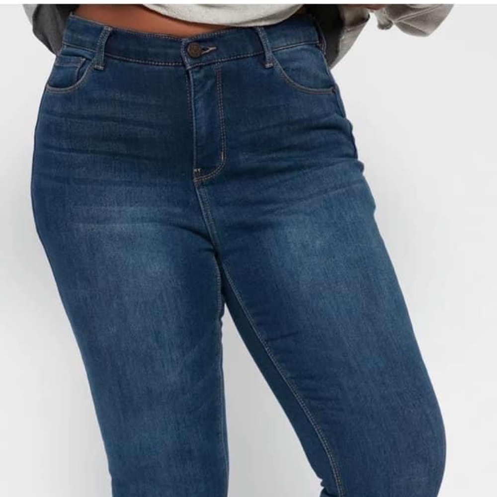 Fashion Nova Skinny Jean